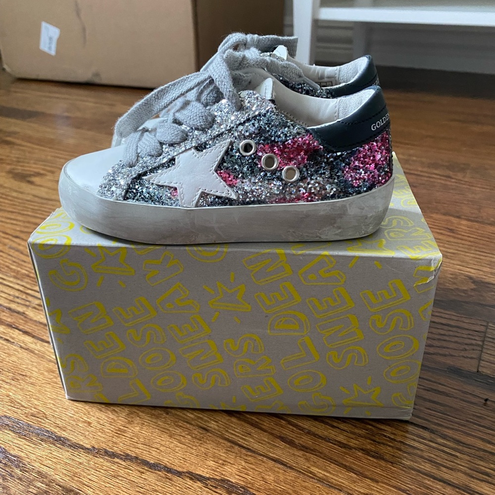 Golden Goose Toddler Superstar size 23